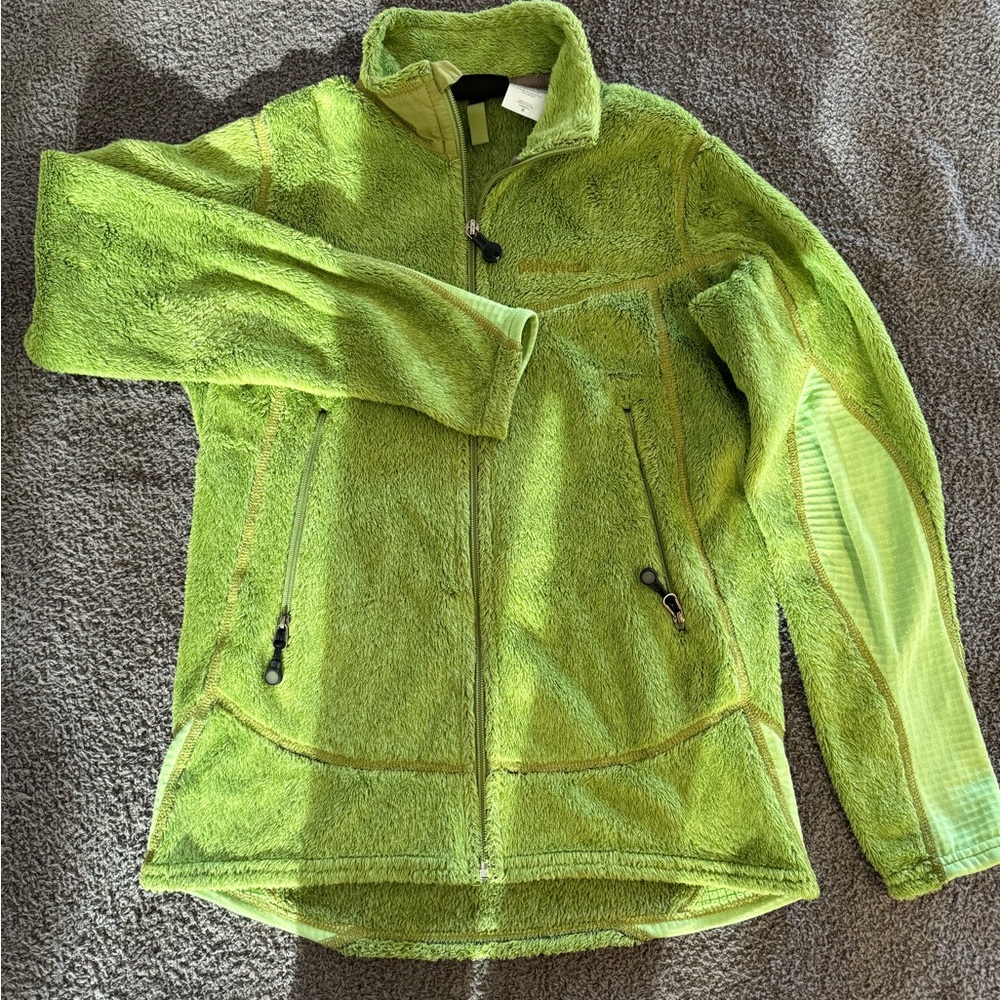Patagonia Fuzzy soft shell jacket Size Medium